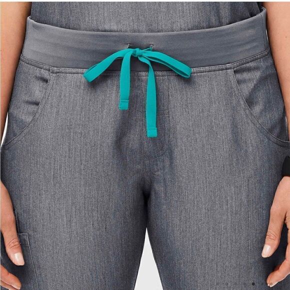 Figs Technical Collection Kade Cargo Scrub Pants - Picture 4 of 14